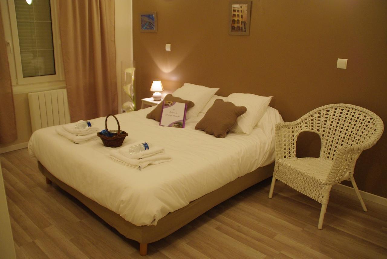 Chambres Dhotes Le Relais De Grange Blanche ลียง ภายนอก รูปภาพ